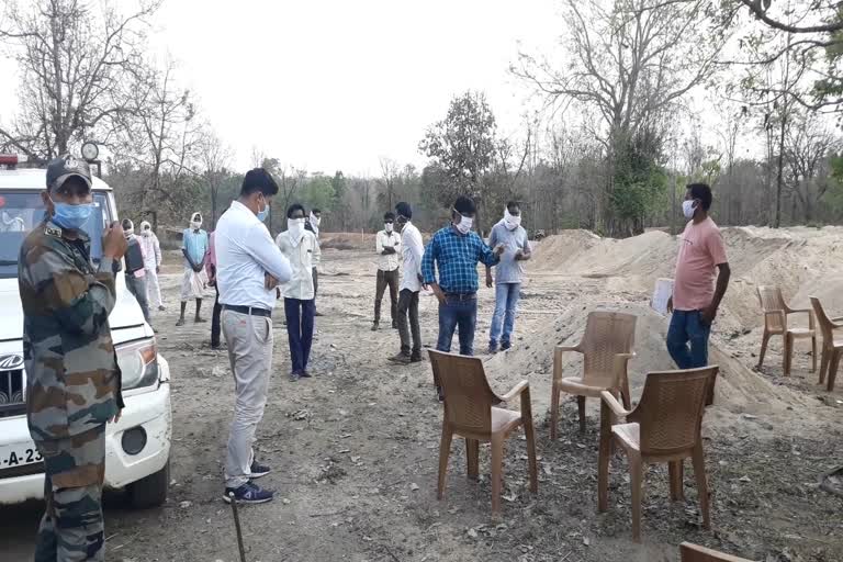 Sand mining in Balaghat with administrative collusion