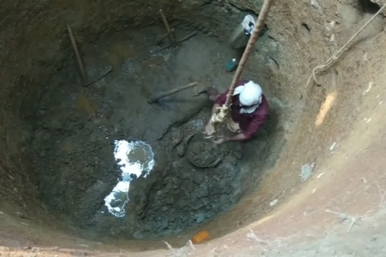 Kerala family digs up well during lockdown; spring emerges at 18.8 feet