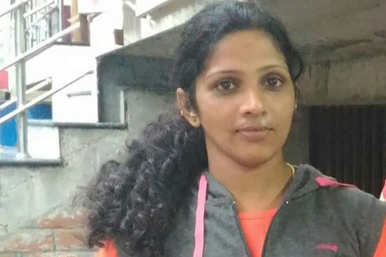 international-powerlifter-akshatha-poojary-dig-a-25-foot-deep-well-utilising-lockdown