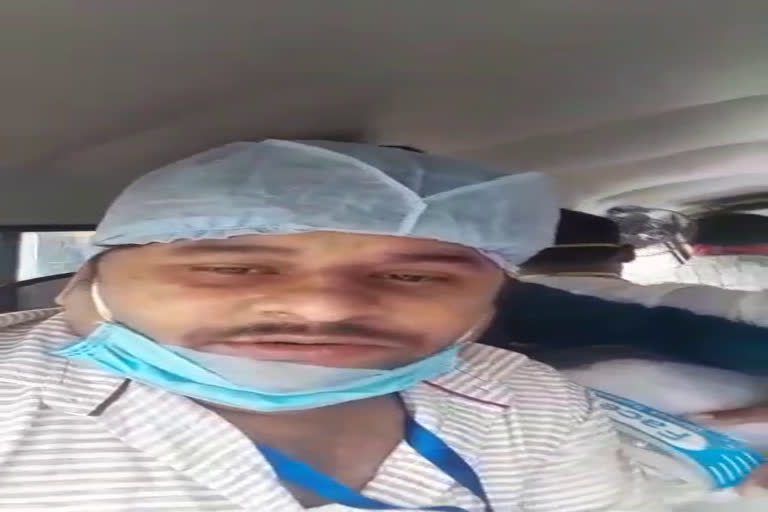 lab  technicians  video viral in deoria