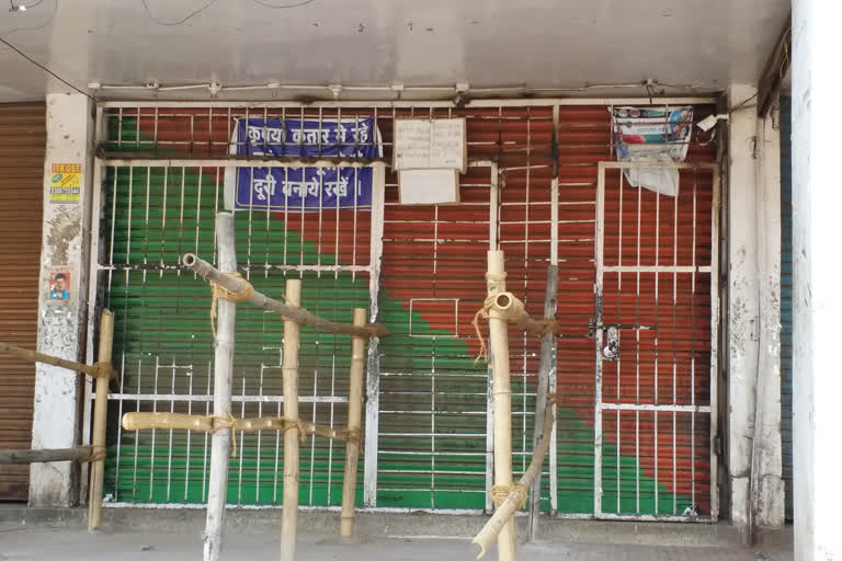 Women protest against the opening of liquor shops