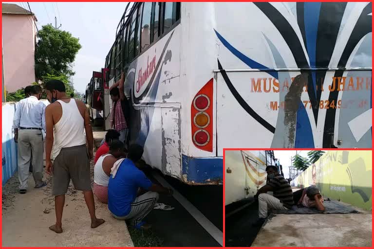 bus arrived in Khordha to pick up workers of Jharkhand