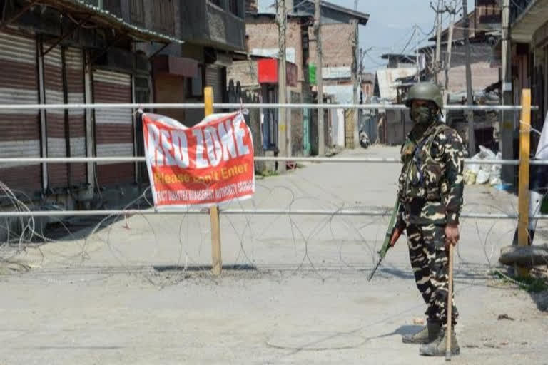 JK govt declares entire Kashmir valley, 2 district of Jammu in red zone