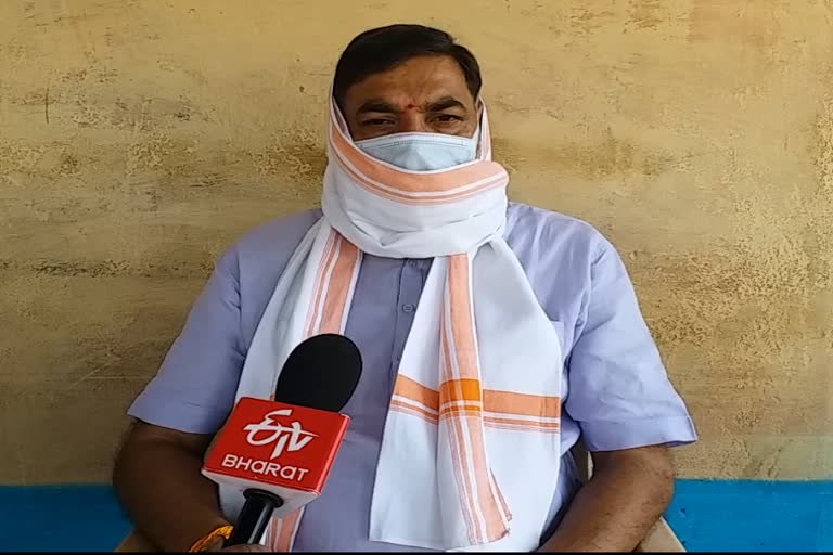 MLA Jalam Singh Patel talks with ETV bharat