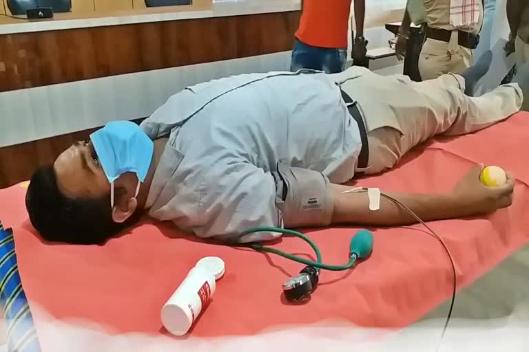 MLA, FOREST OFFICER AND FORESTERS DONATED BLOOD IN NAGAON