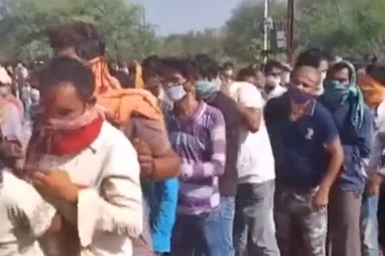 Long queues in outside of liquor shop across andhrapradesh