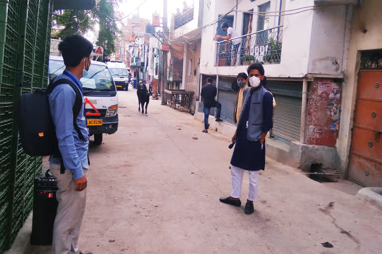 11 members tested positive for Coronavirus hotspot Sangam Vihar in Delhi