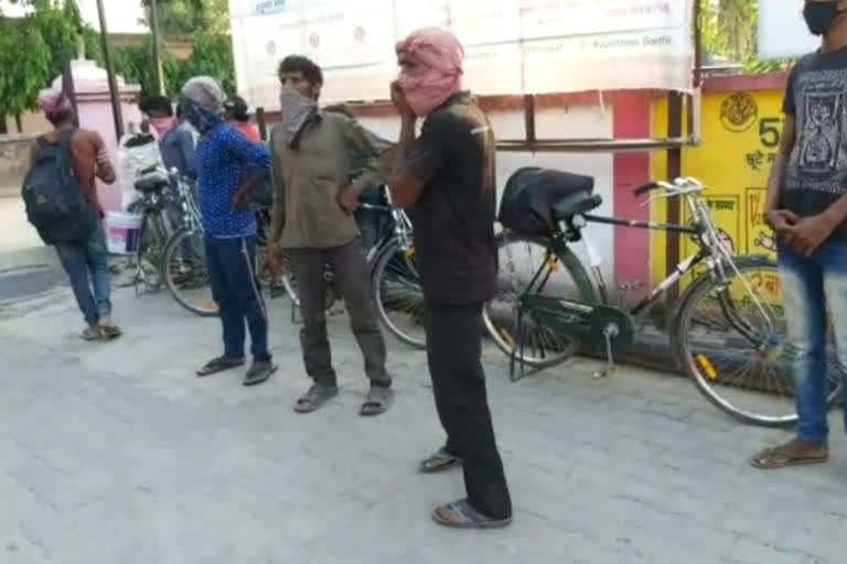 labourers reached gorakhpur