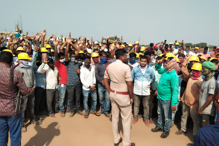 migrated labour protest in bhadradri kothagudem district