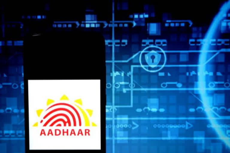 Transactions using Aadhar-enabled payment system doubles during lockdown  Transactions using Aadhar-enabled payment system  Aadhar-enabled payment system  business news  Aadhar-enabled payment system  finance ministry on Aadhar-enabled payment system  impact of lockdown on Aadhar-enabled payment system  business news  ലോക്ക്‌ ഡൗണ്‍ കാലത്ത് ഇരട്ടി ലാഭവുമായി ബാങ്കിങ് മേഖല  ലോക്ക്‌ ഡൗണ്‍  ബാങ്കിങ് മേഖല