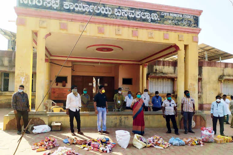 50 thousand tobacco product foreclosure in Basavakalyan