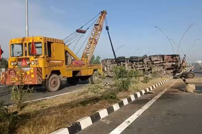 road accident in etawah