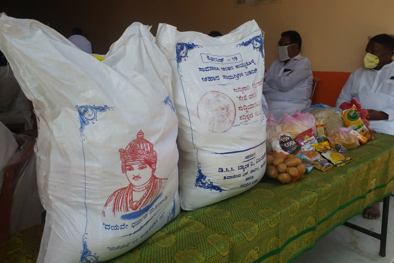 Shivananda Patil distributes food kit to 22,000 poor families