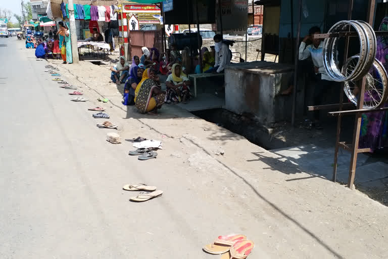 Common people in Rajgarh are blown away by social distancing