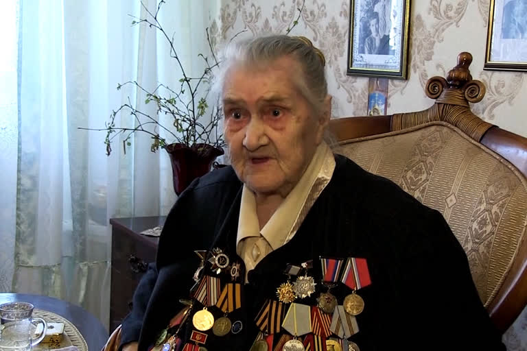 For Russian WWII veteran, virus 'another war'