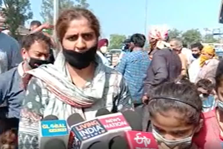 193 Pakistani citizens stranded in India sent to Pakistan from Attari border