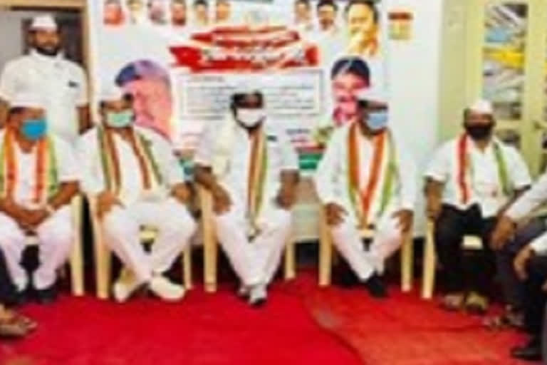 congress raithu sankshema deeksha in kamareddy district