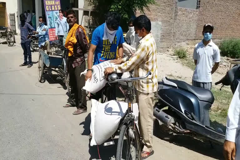 free wheat and gram given by government to blue card holders