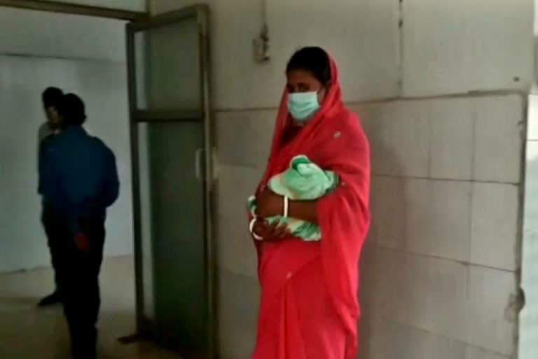 A newborn baby girl was rescued from the land