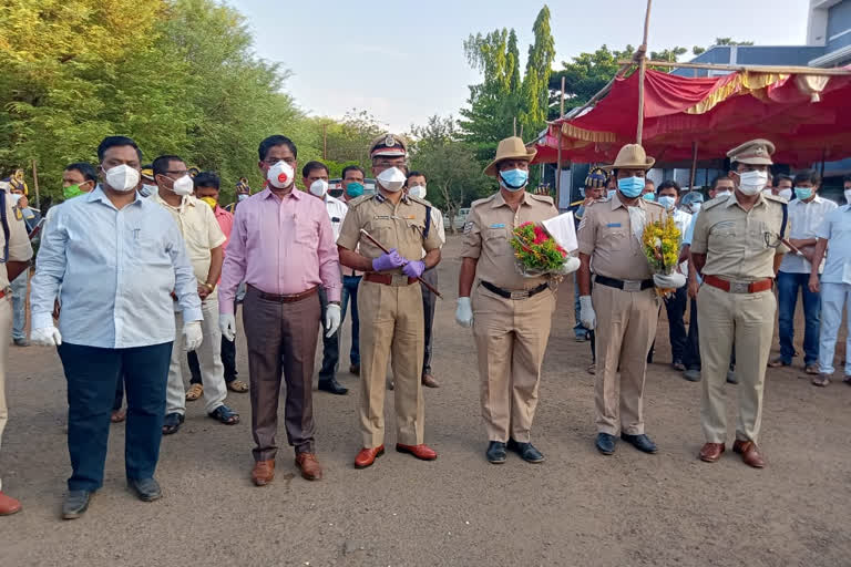 ಕೋವಿಡ್​​-19ನಿಂದ ಪೇದೆ ಸೇರಿ ನಾಲ್ವರು ಗುಣಮುಖ