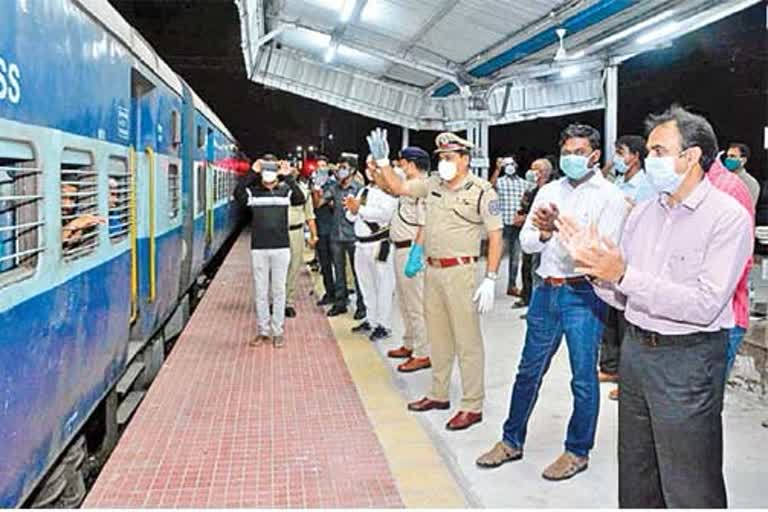 migrant labours moving from telangana in 12 special trains