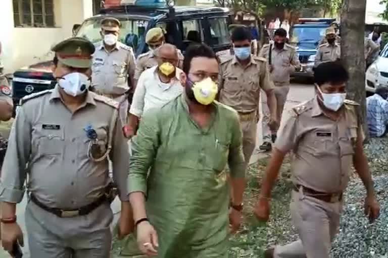 MLA Amanmani Tripathi  Uttar Pradesh  Karnprayag in Chamoli district  COVID-19 lockdown  Coronavirus outbreak  Yogi Adityanath  ஊரடங்கை மீறிய எம்.எல்.ஏ.வுக்கு பிணை  உத்தரப் பிரதேசம், கரோனா பாதிப்பு, கோவிட்-19 பாதிப்பு, ஊரடங்கு, விதிமீறல்