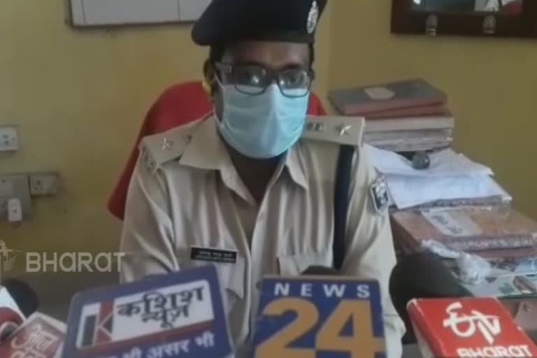 शराब छापेमारी करने गई पुलिस टीम पर हमाला