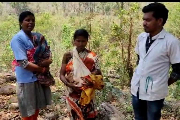 Medical workers walked for 70 kms