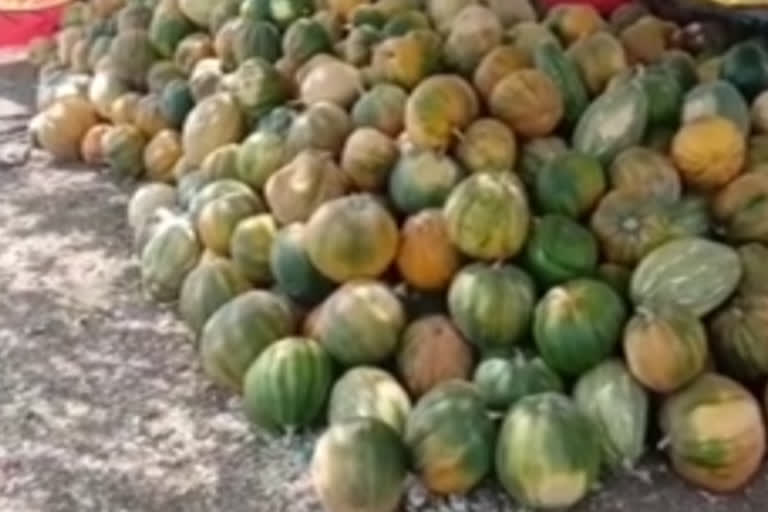 farmer facing problem due to lockdown