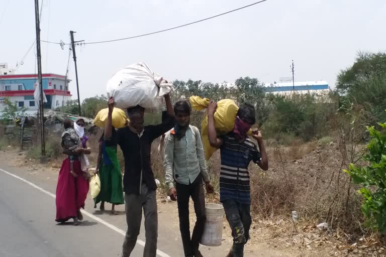 Migrate labor returned home on Walking