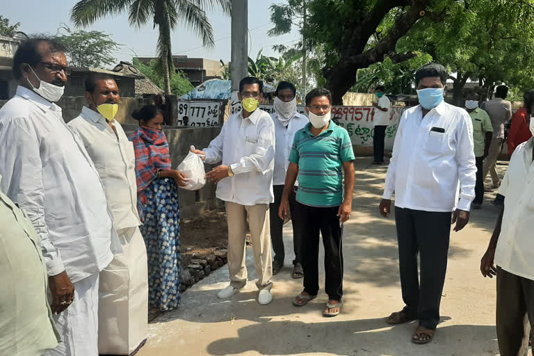 essential needs distribution in nellore distrct to poor muslim people at the lockdown time