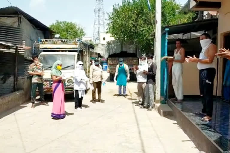 People from the Muslim community clapped for the screening team