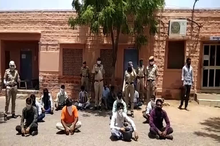 jaisalmer news,  rajasthan news,  etvbharat news,  पोकरण में बाइक जब्त,  पोकरण में 23 लोग गिरफ्तार, पोकरण में कर्फ्यू,  जैसलमेर में कोरोनावायरस