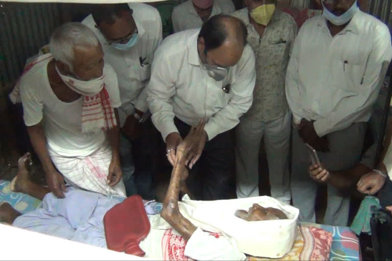 dc and aasu leaders meet gakul pathak the bedridden distinguished person of barpeta