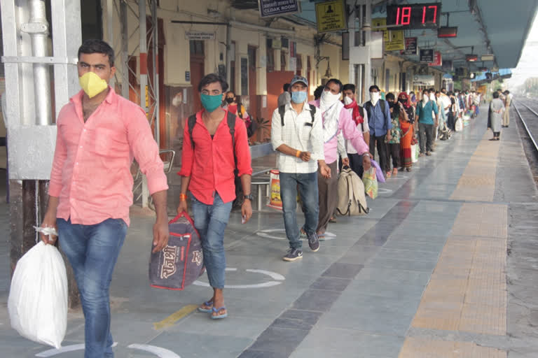 Another train for UP workers to go home from kheda