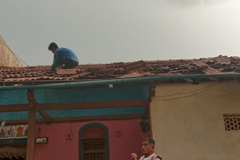 Heavy wind-rains In Kalaghatagi Taluk