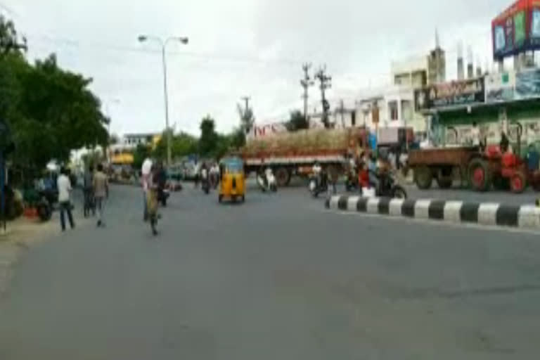 The people who came on the roads after the lock down relaxation in Bhadrachalam