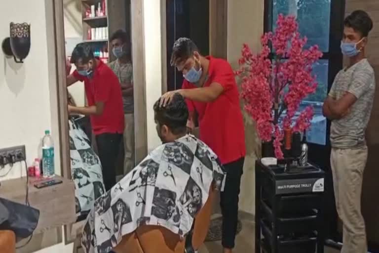 Salon, beauty parlor opened in Green Zone