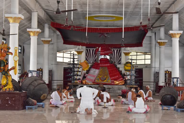 অনুষ্টুপীয়াকৈ পালন বুদ্ধ পূৰ্ণিমা