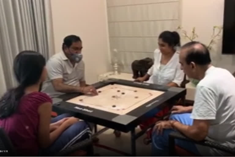 minister errabelli played caroms with his family members