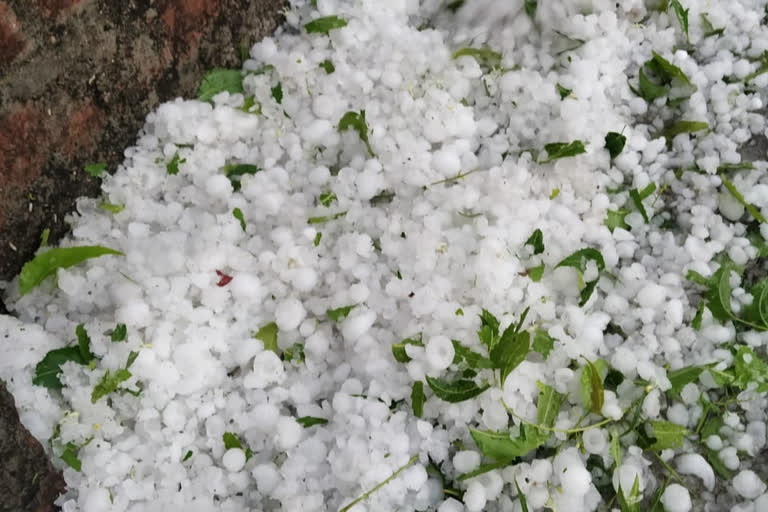 Hail in Ayodhya