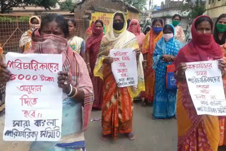 মুখ্যমন্ত্রীর কাছে আর্থিক অনুদান ও মদ বিক্রি বন্ধের আবেদন কর্মহীন পরিচারিকাদের