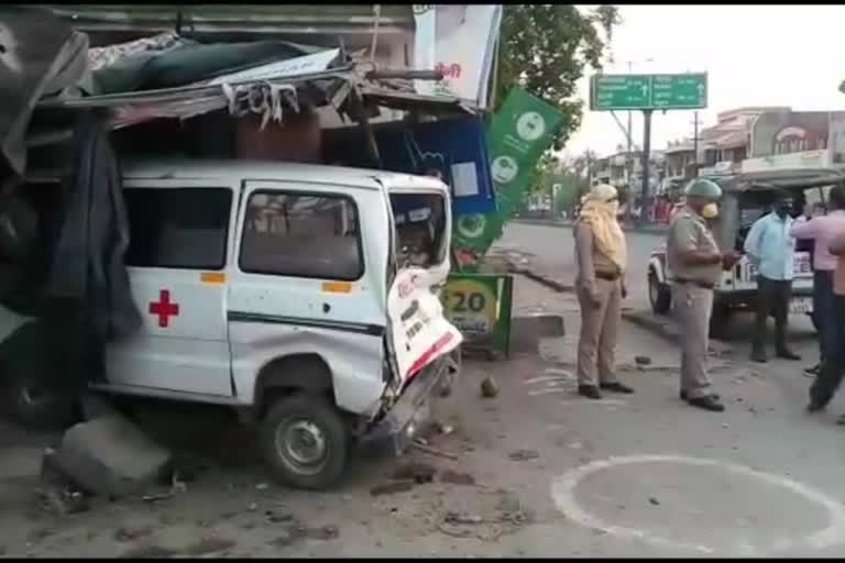 high-speed truck crashed the ambulance