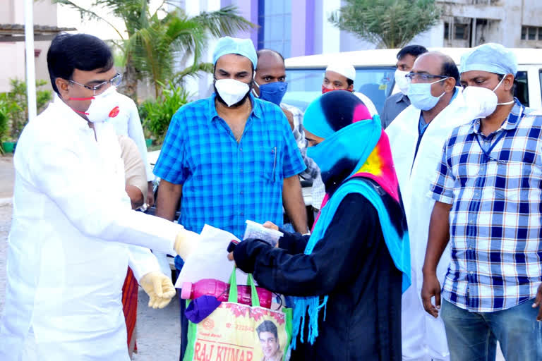 deputy cm visits covid hospitals in kadapa