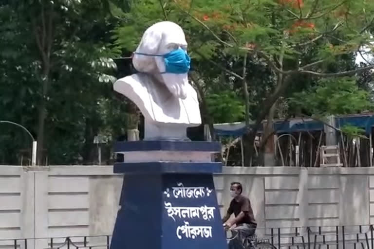 Mask put on the statue of the Monks