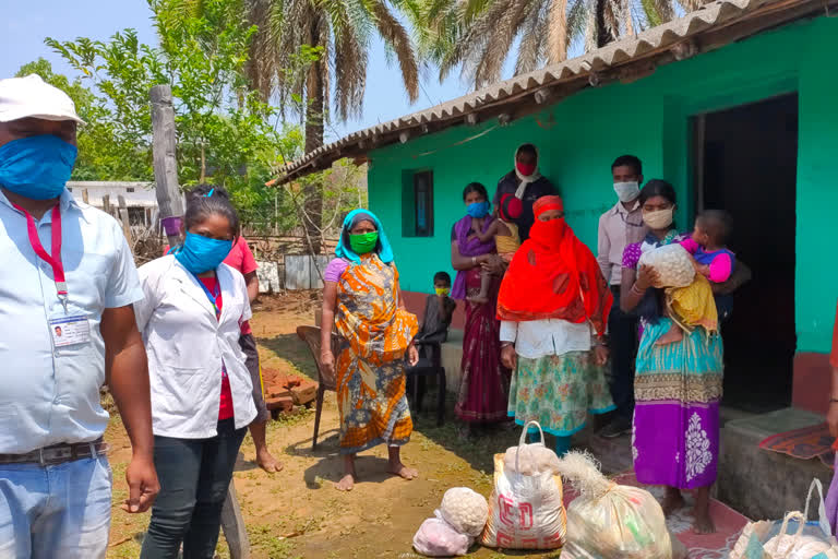 social service organization distributed food grains to needy in Narayanpur