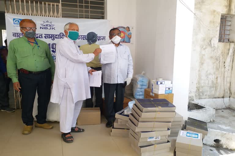 nav bharat jagriti kendra donated medical kit