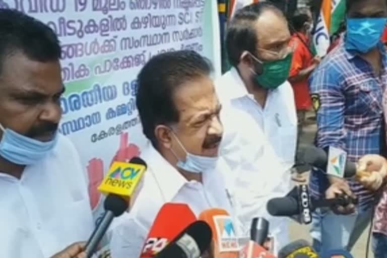 Ramesh Chennithala  trapped in other states  covid-19  inter state workers  covid news  സംസ്ഥാനങ്ങളില്‍ കുടുങ്ങിയവര്‍  ആഭ്യന്തര യാത്ര  ആഭ്യന്തര യാത്രാ സൗകര്യം  പാസ് വിതരണം  മറ്റ് സംസ്ഥാനക്കാര്‍ക്കുള്ള പാസ്  കോണ്‍ഗ്രസ്  പ്രതിപക്ഷം  രമേശ് ചെന്നിത്തല