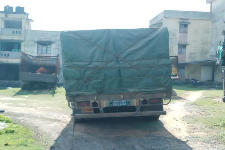 Giridih police caught the vehicle