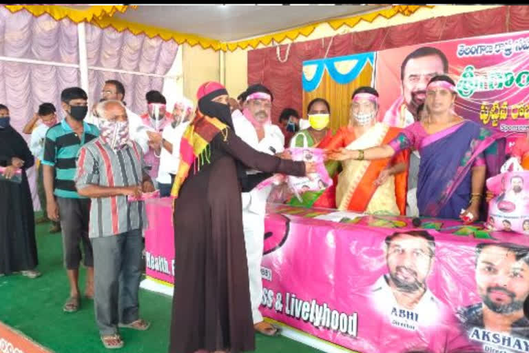 mla gongidi sunitha distributed latest news